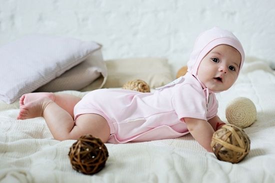 Как выбрать боди для новорожденных: виды, советы