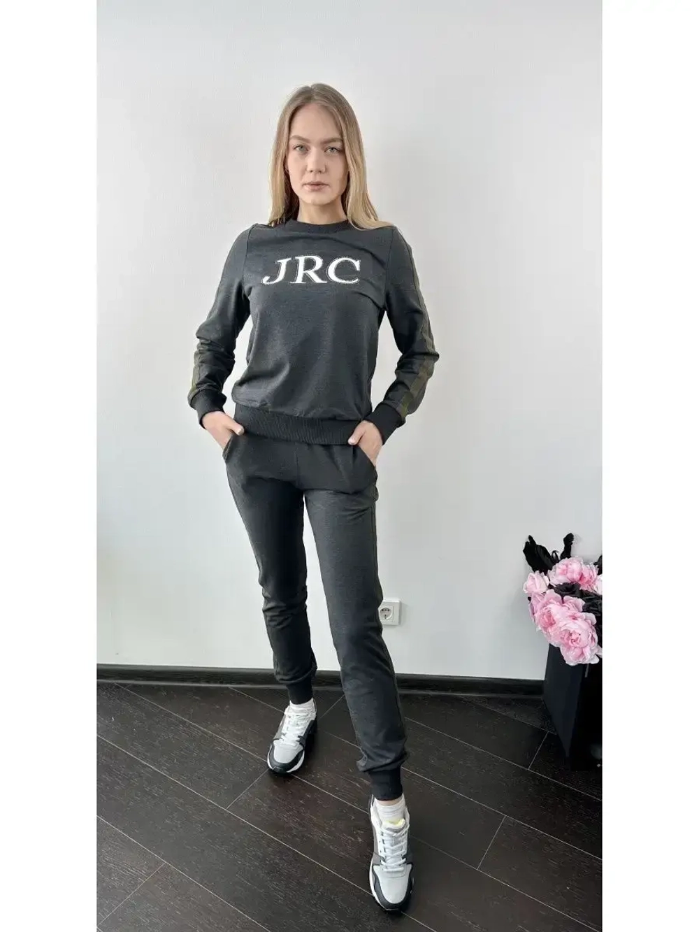 Костюм с жилетом