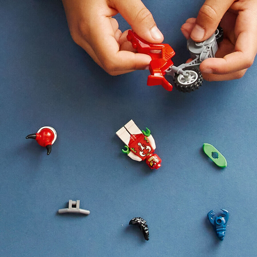 Конструктор LEGO City 60332 Трюковой мотоцикл Отчаянной Скорпионессы