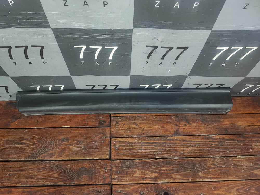 Накладка двери передней левой Mazda CX-5 2 (KF) 17-нв Б/У Оригинал KB7W51RB1