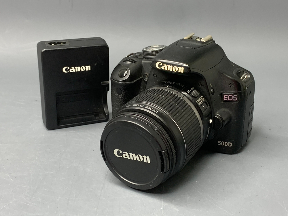 Canon 500D kit 18-55mm 3.5-5.6 IS 31690 кадров