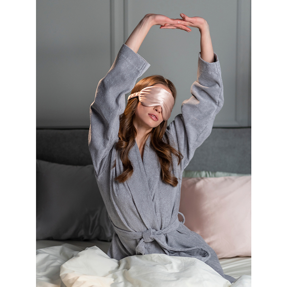 Маска для сна из натурального шелка цвета пыльной розы из коллекции essential