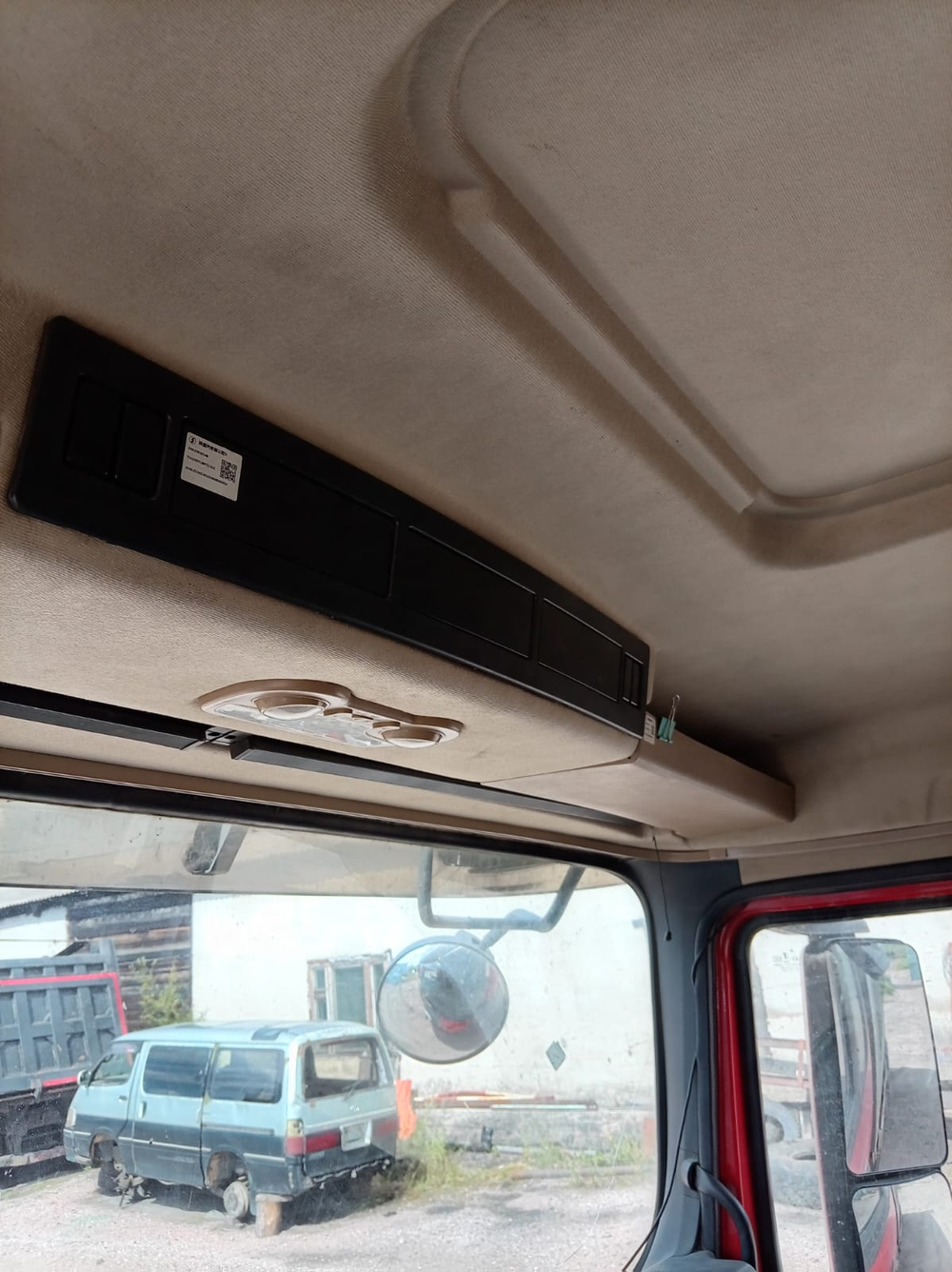 Shacman (Shaanxi) SX* 8x4 Самосвал SX33186T366 (Дизельный, 11,6 л, 369 л.с., МТ)