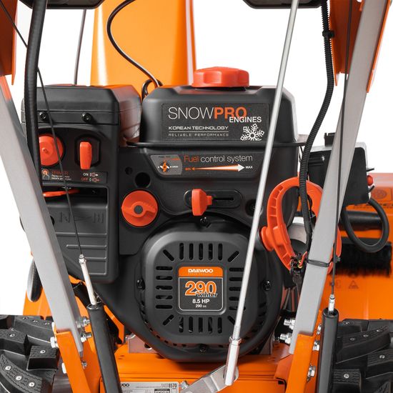 Бензиновый снегоуборщик Daewoo DAST 8570