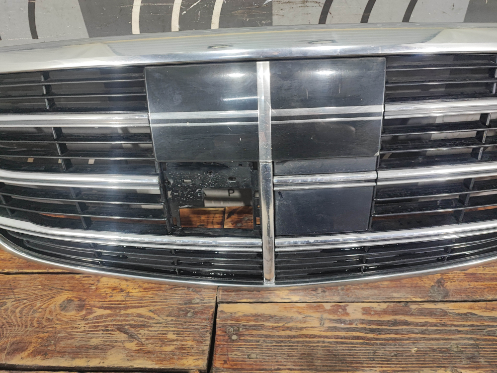 Решетка радиатора Mercedes S-Class (W223) 20-нв Б/У Оригинал A22388041009040