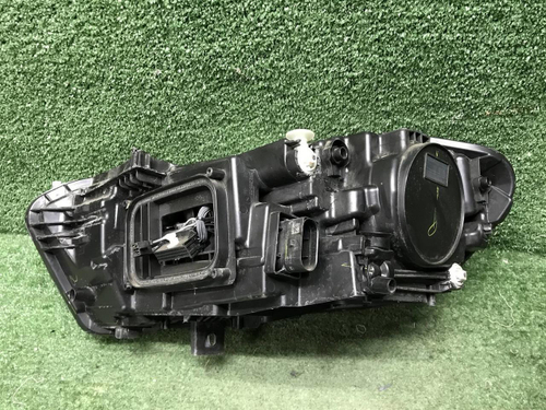 Фара правая Mercedes A W177 (2018-2022) LED