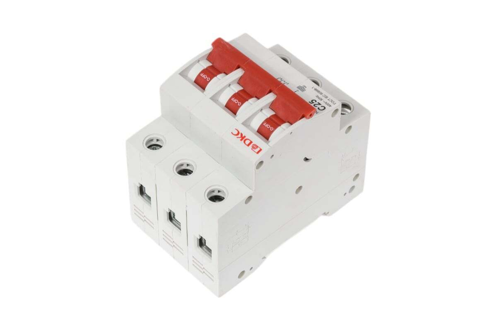 Автоматический выключатель модульный YON MD63N 3P 25A C 6kA DKC