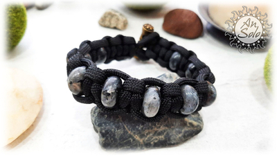 Браслет из паракорда Змей с "Лабрадоритом"