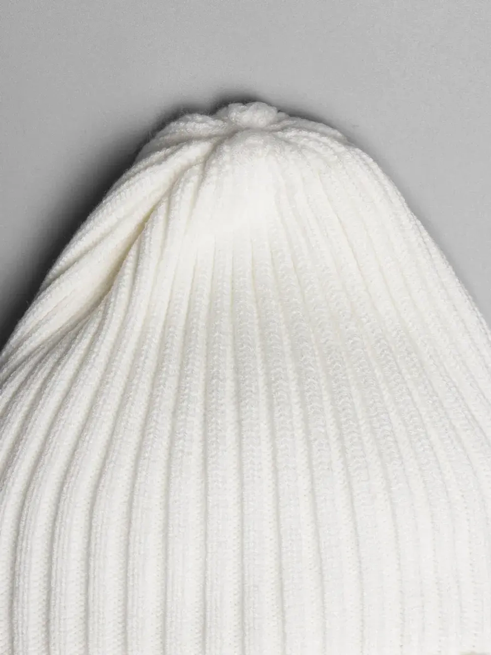 Шапка вязаная женская на осень