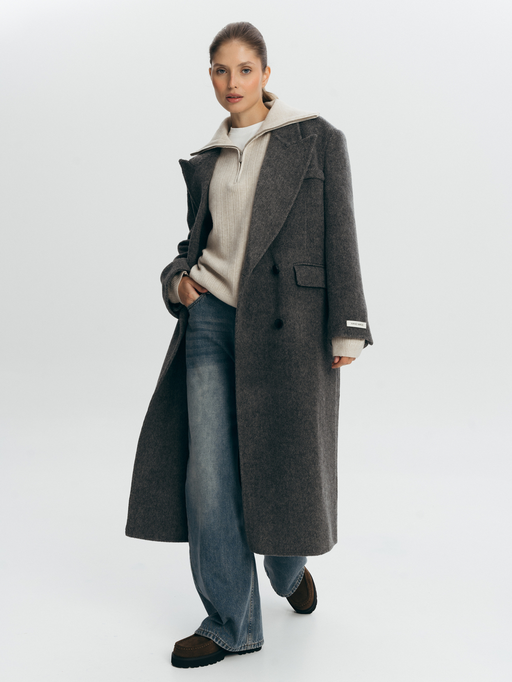 Двубортное пальто