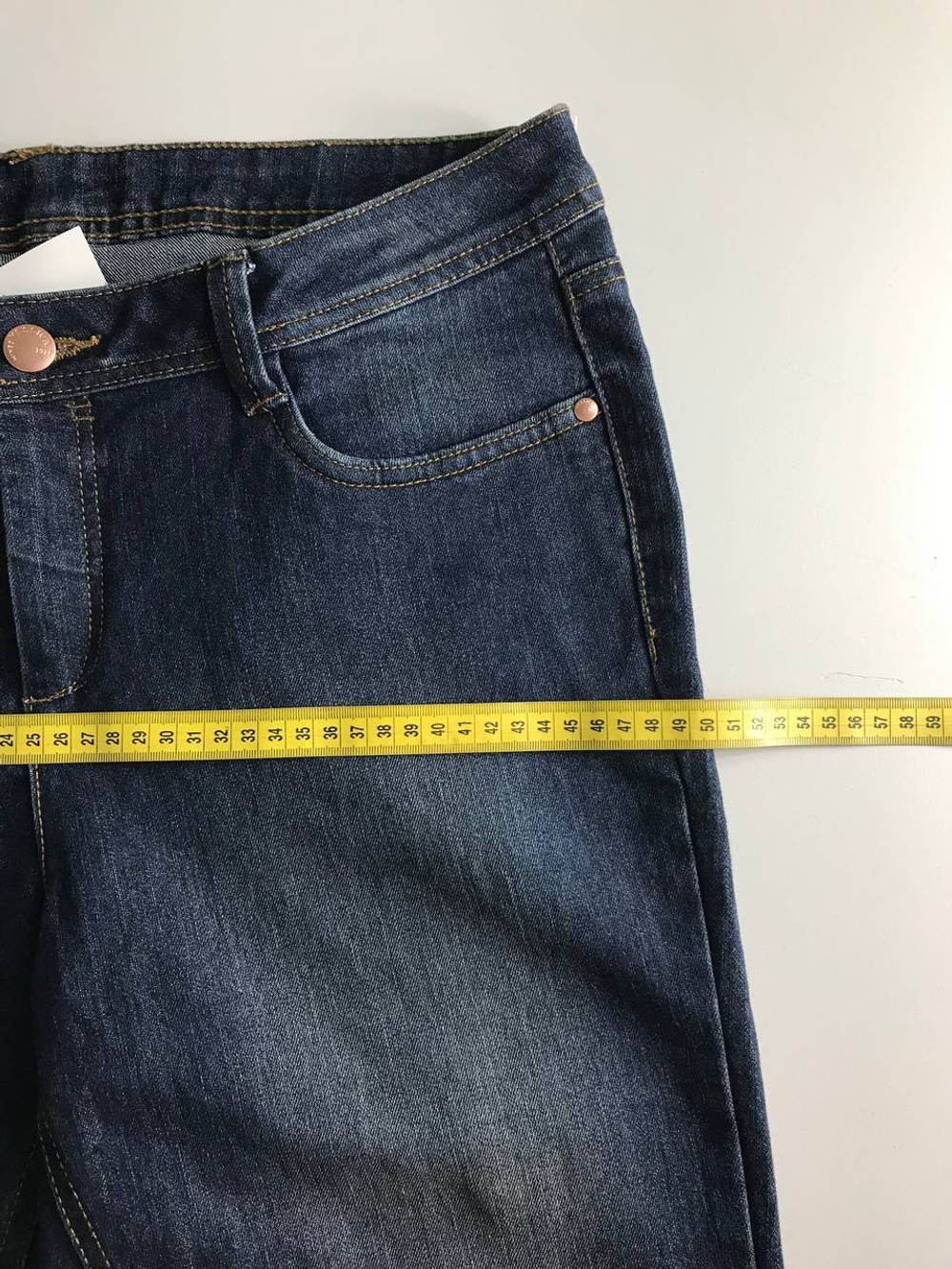 Джинсы C&A практичные, маркировка 42, визуально на 48 размер