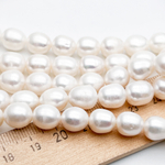 Жемчуг бусины (сорт Б), размер около 9,5-10 мм, цена за отрезок 18-19 см (1/2 нити)