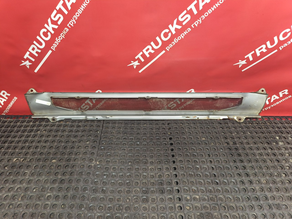 Решетка радиатора нижняя