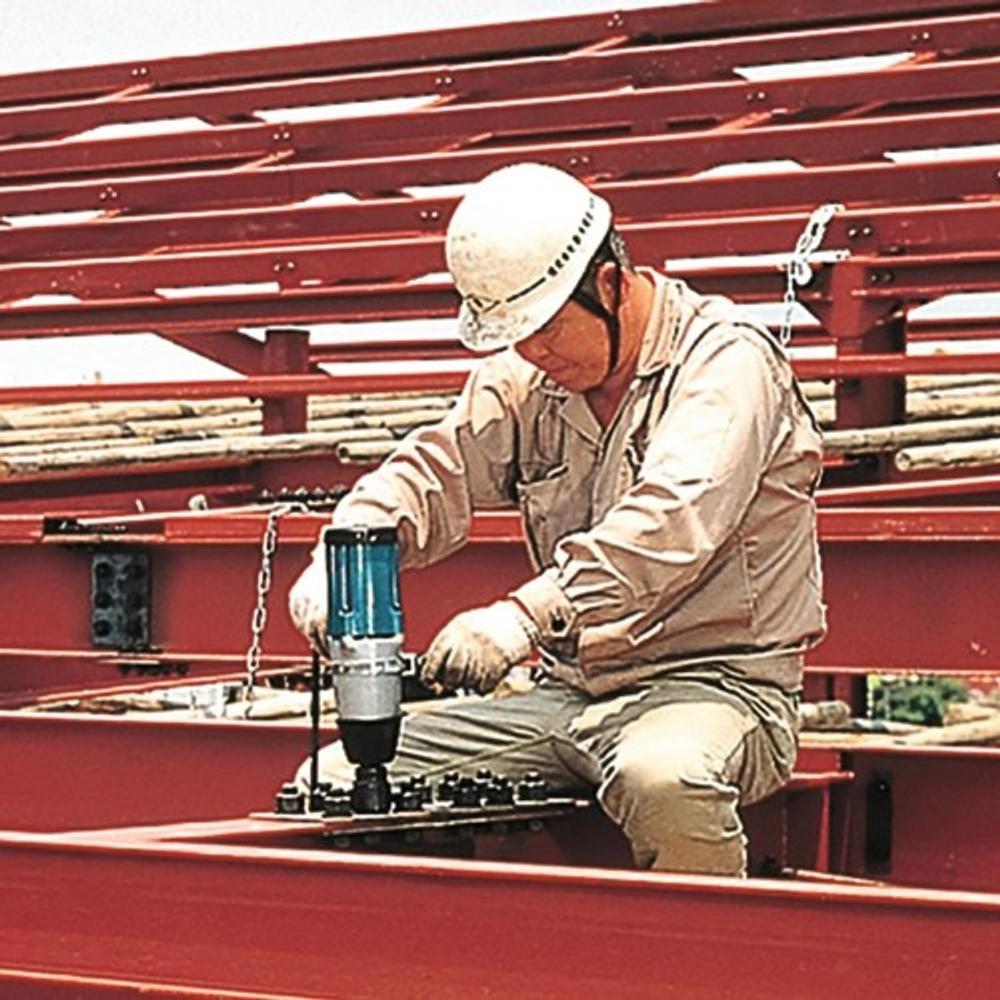 Гайковерт электрический MAKITA 6906 ударный