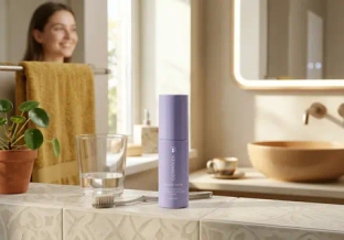 Фиолетовая зубная паста для отбеливания зубов — как работает и помогает ли убрать желтизну