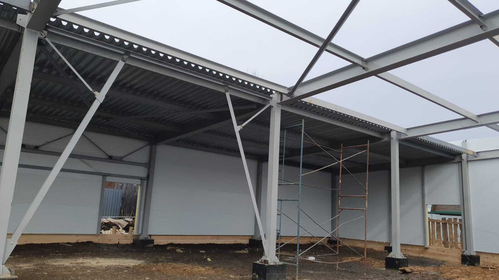 Поставка и монтаж плоской кровли из ПВХ мембраны (система СМАРТ) магазин г. Дегтярск