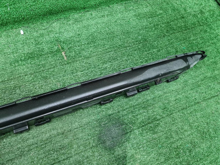 Накладка подножки левая Land Cruiser 200 (07-21)