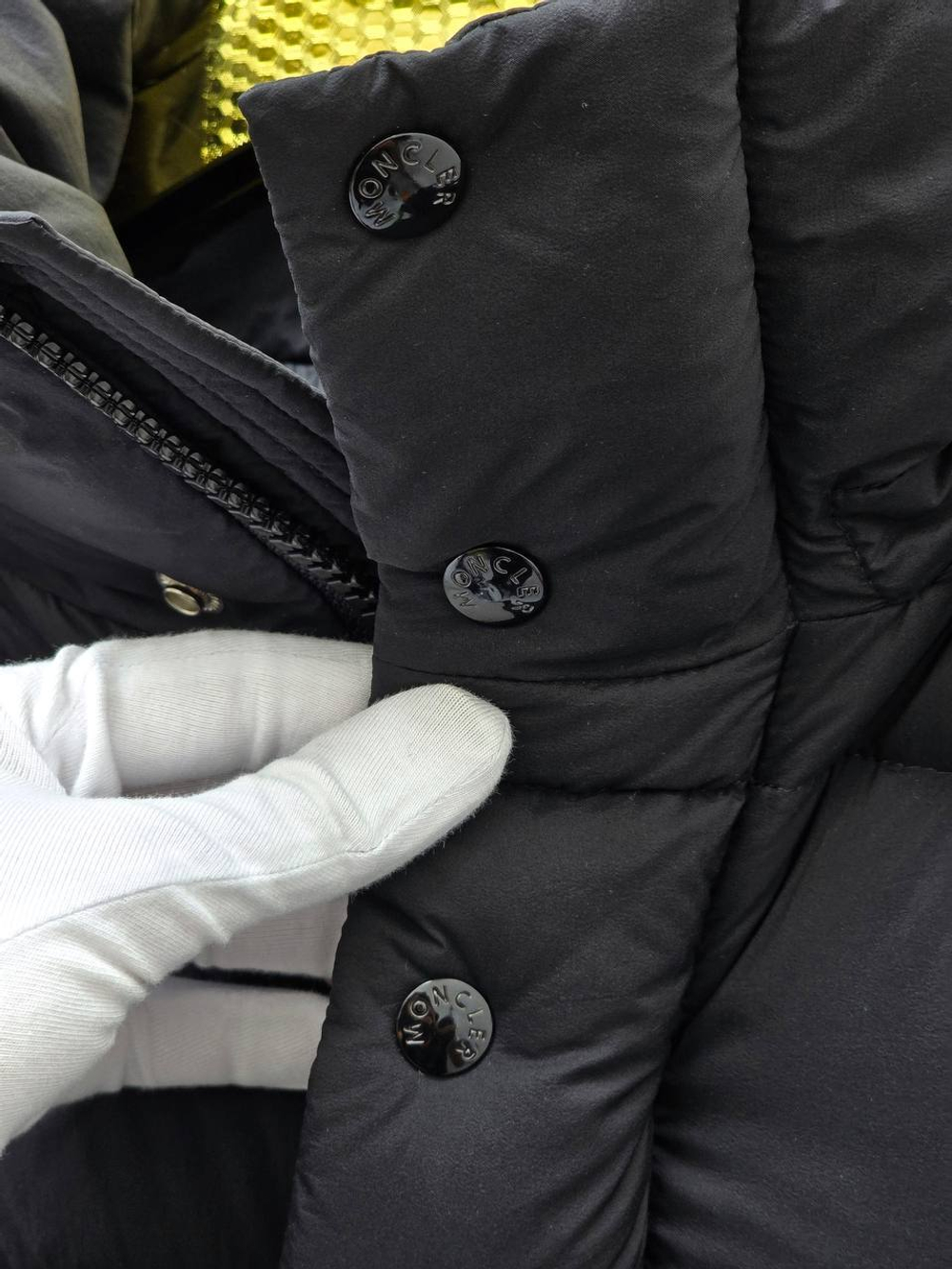 Пуховик Moncler
