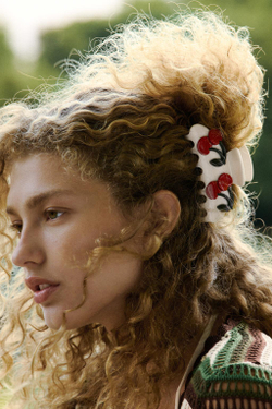 ZARA ЗАКОЛКА ДЛЯ ВОЛОС «ВИШЕНКИ», ЭКРЮ