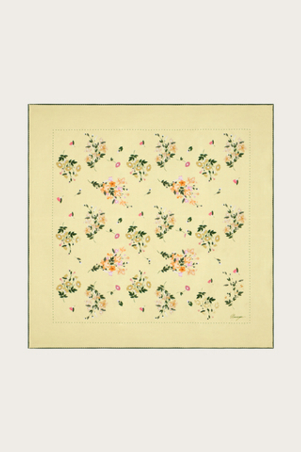 ПЛАТОК ИЗ ЖЕЛТОГО ШЕЛКА С АВТОРСКИМ ПРИНТОМ 90*90