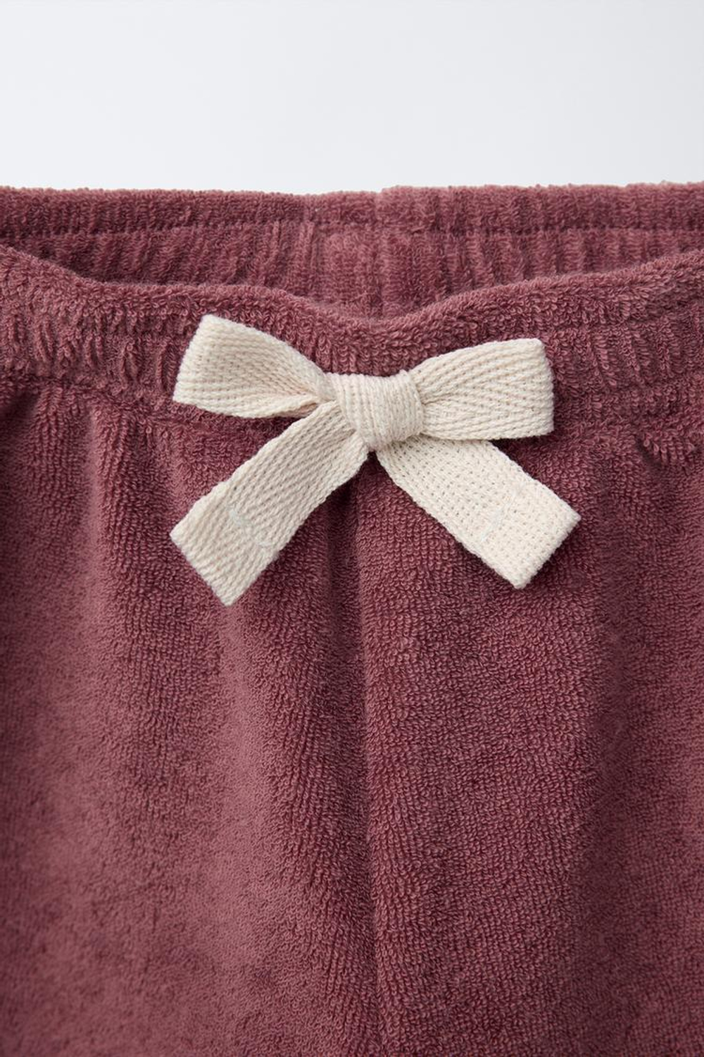 ZARA ШОРТЫ-БЕРМУДЫ ИЗ МАХРОВОЙ ТКАНИ С ЛАМПАСАМИ, ТЕМНО-БАКЛАЖАНОВЫЙ