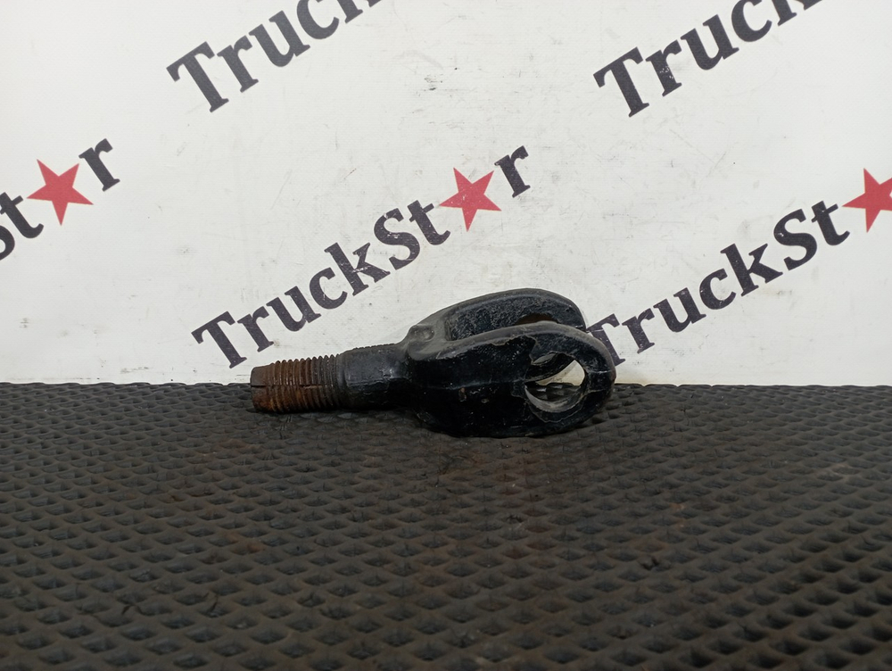 Крюк буксировочный