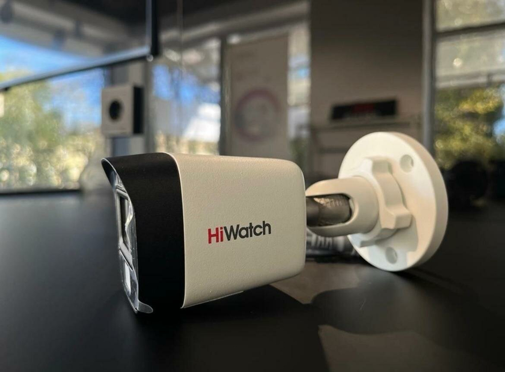 Hiwatch DS-T500A(B) 3К (5 Мп 16:9) уличная цилиндрическая HD-TVI камера с гибридной подсветкой EXIR/LED до 30/20 м и встроенным микрофоном (AoC).
