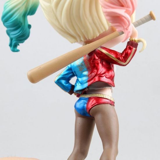 Фигурка от компании Q Posket Харли Квинн 14 см