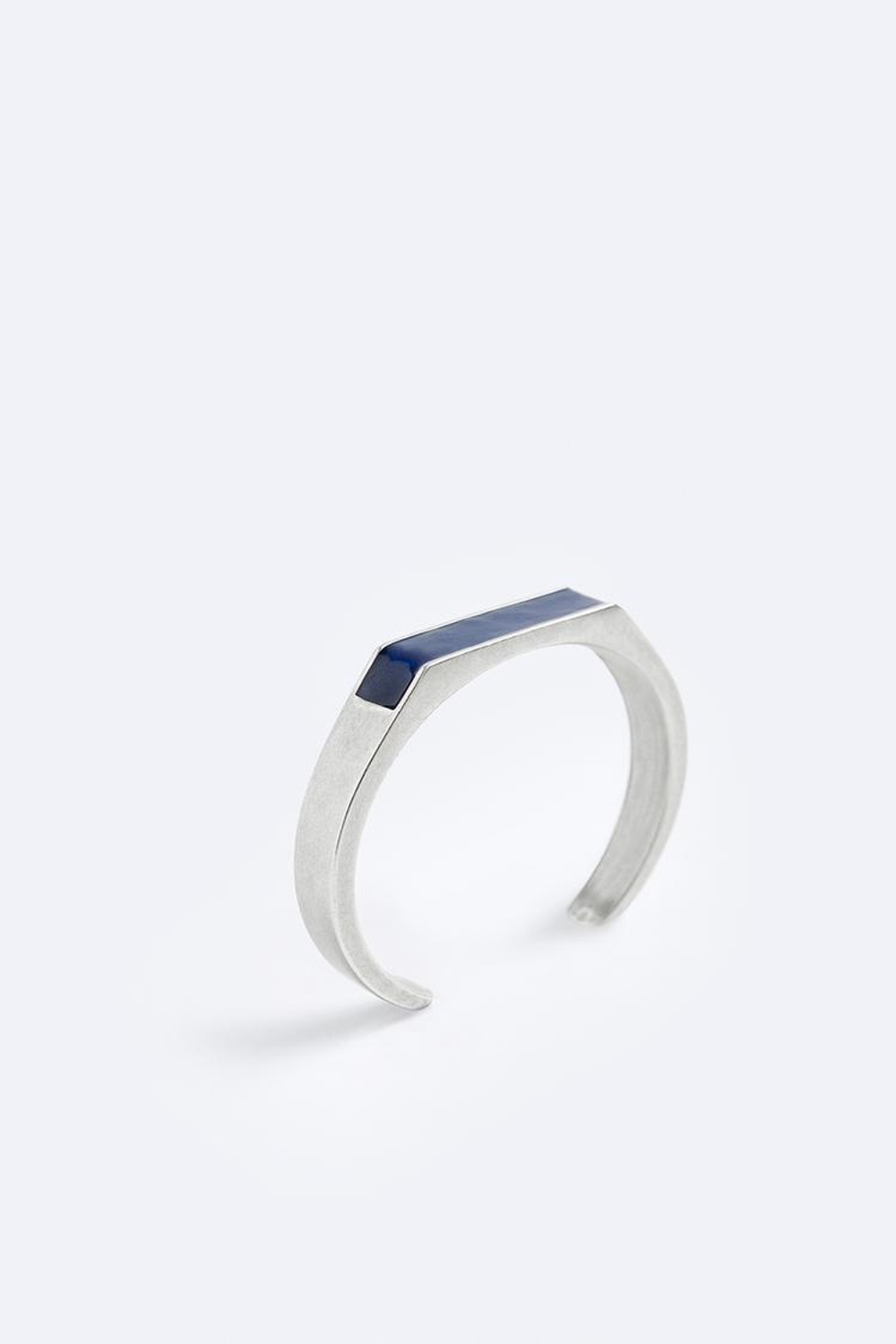 ZARA ЖЕСТКИЙ БРАСЛЕТ С КОНТРАСТНЫМИ ДЕТАЛЯМИ, СЕРЕБРИСТЫЙ