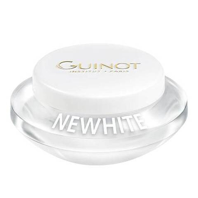 Crème Newhite Осветляющий ночной крем с текстурой средней насыщенности и тонким ароматом для ухода за кожей любого типа и возраста с признаками гиперпигментации и неровным тоном.
