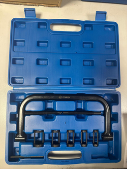 Универсальный рассухариватель клапанов с 5-ю сменными насадками Car-Tool CT-N0134_1 (Уценка)