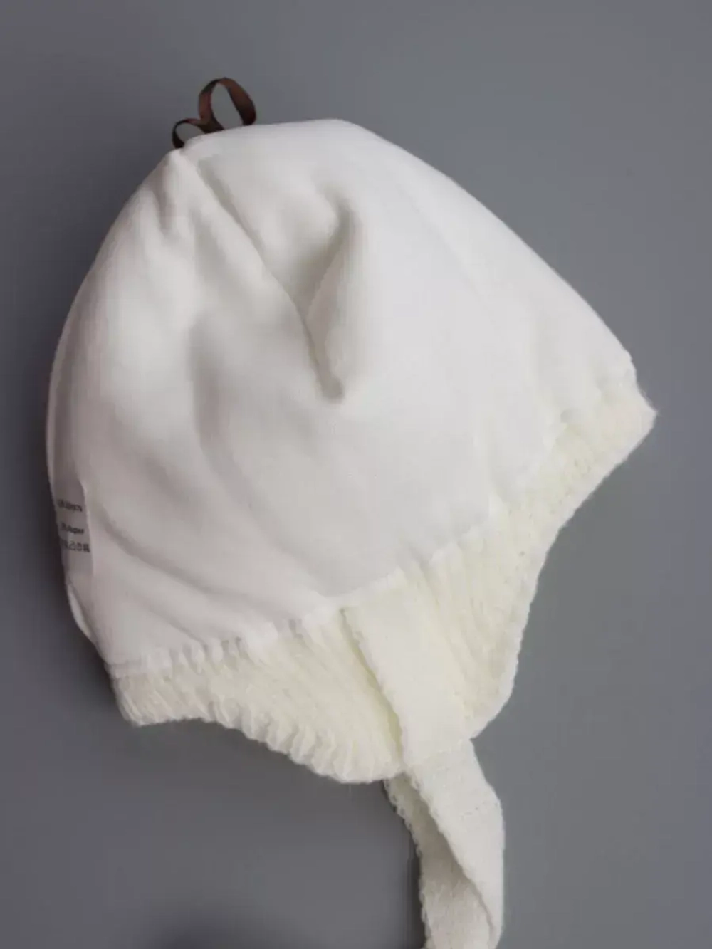 Шапка детская зимняя на завязках с помпоном