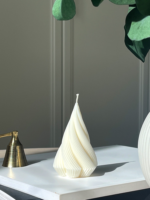 Соевая интерьерная свеча Cone Twisted