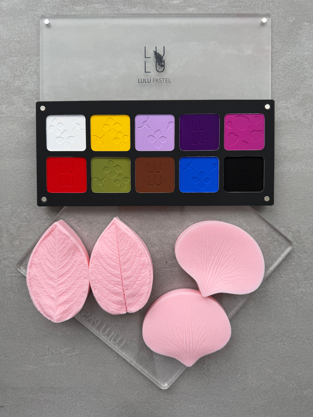 Набор от Юлии Коваль " Вайнеры, пастель на 10 цветов и палитра"