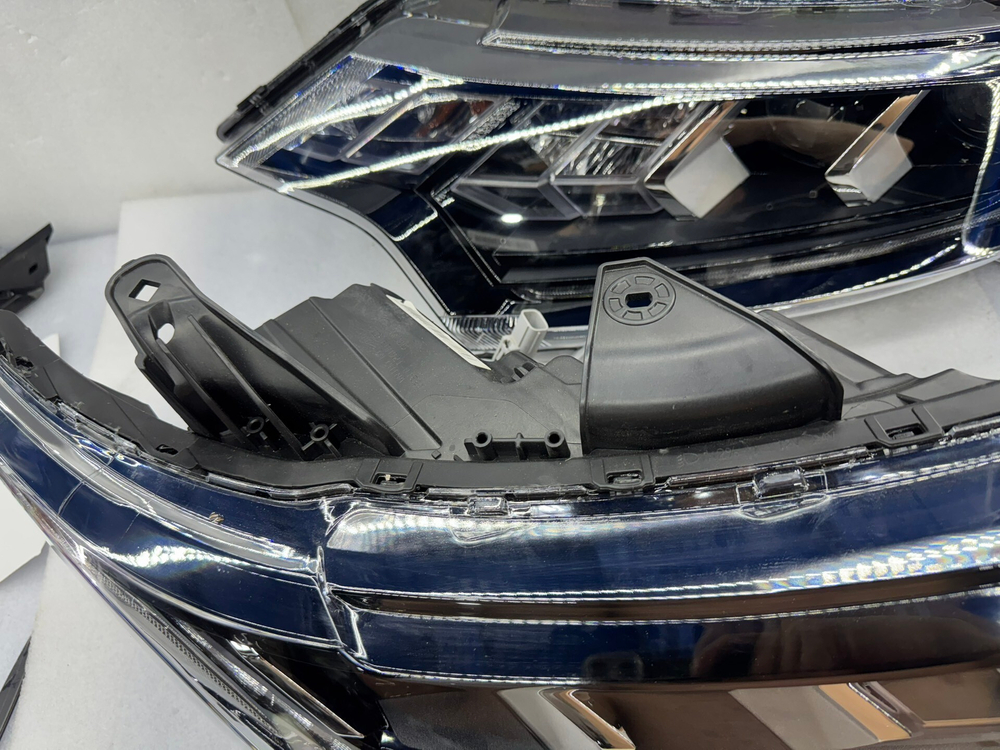 Оригинальная LED фара Mitsubishi Outlander,, оригинал