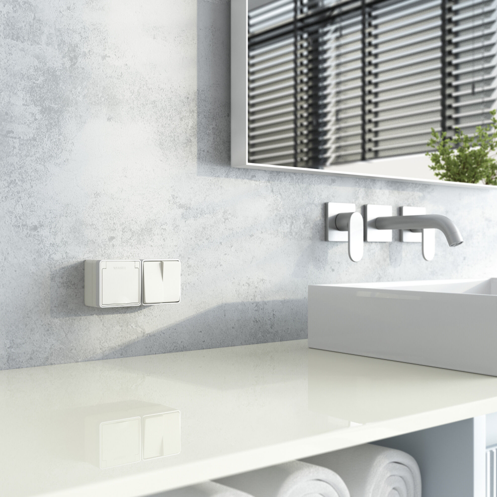 Розетка влагозащ. с зазем. с защит. крышкой и шторками Gallant слоновая кость W5071203