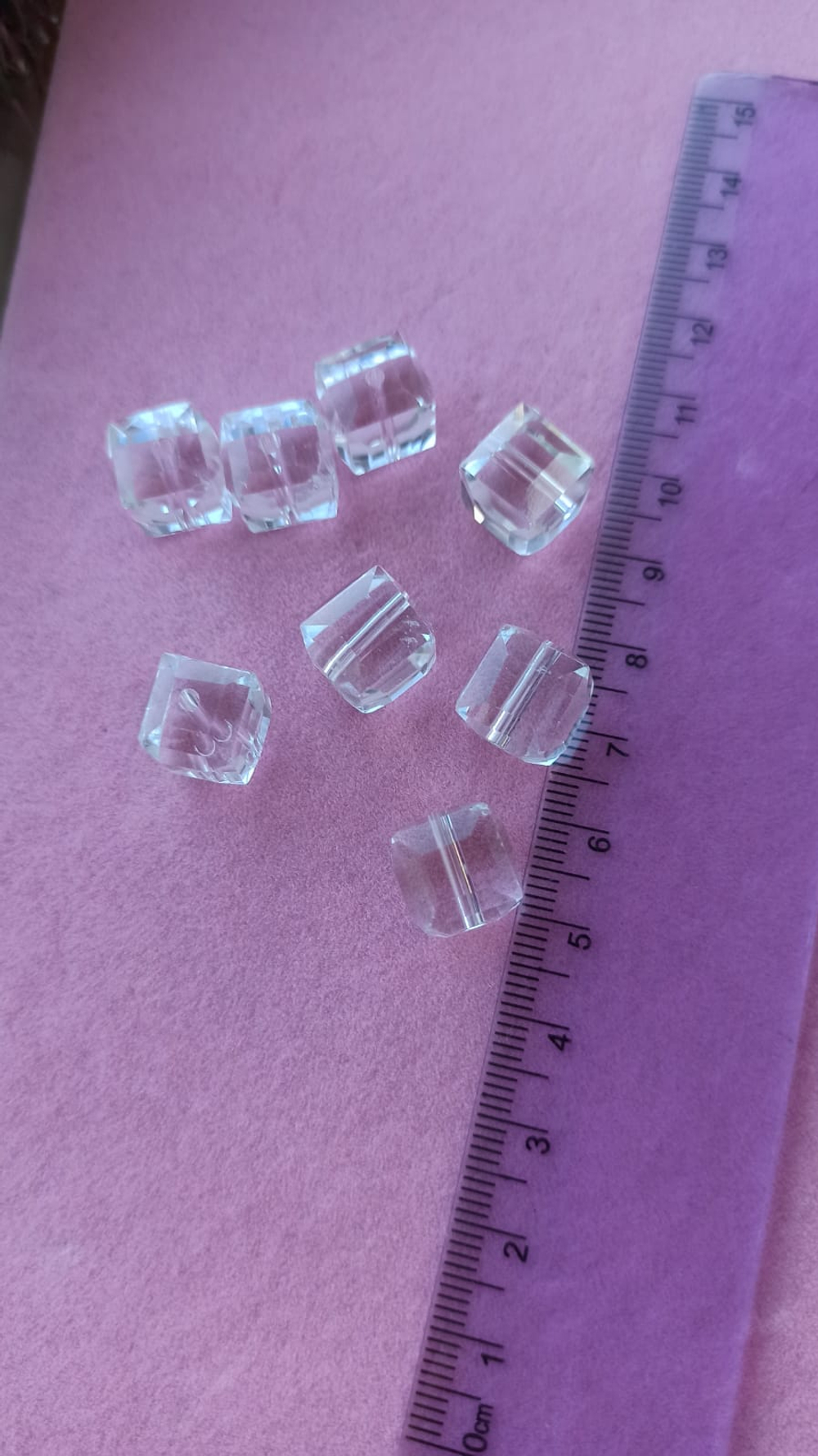 64200 Кубик из ювелирного стекла, граненый 11,5*11,5мм, шт