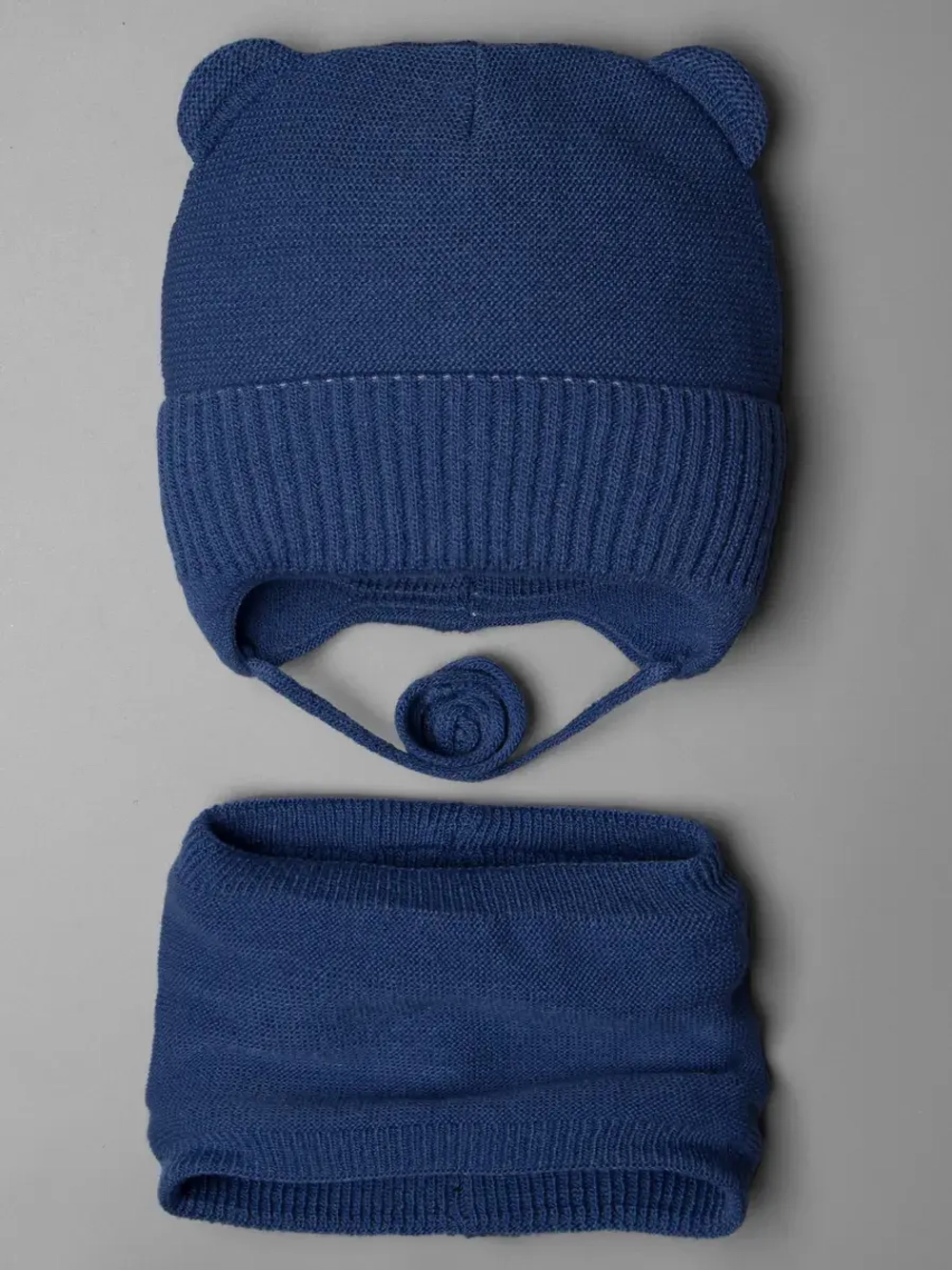 Шапка и снуд вязаная демисезонная для детей