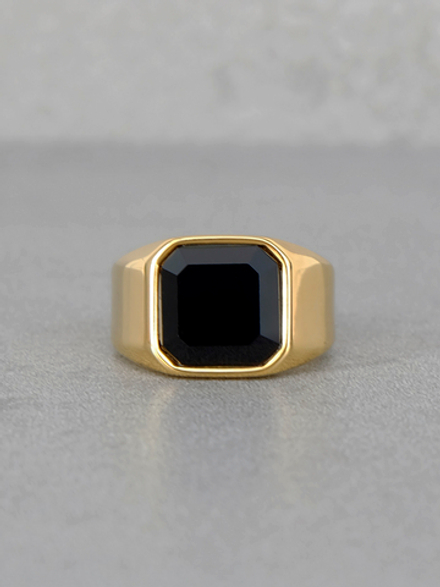 Классическая печатка с черным камнем