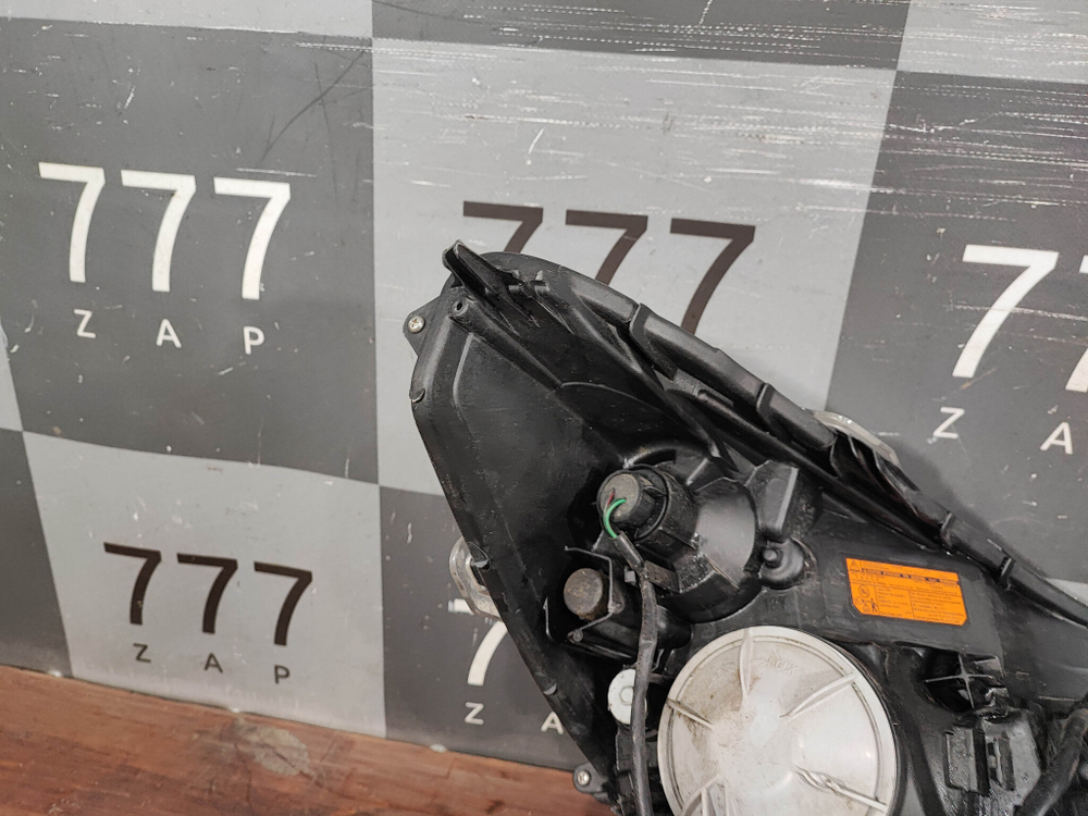 Фара левая ксенон Subaru Outback 4 10-14 Б/У Оригинал