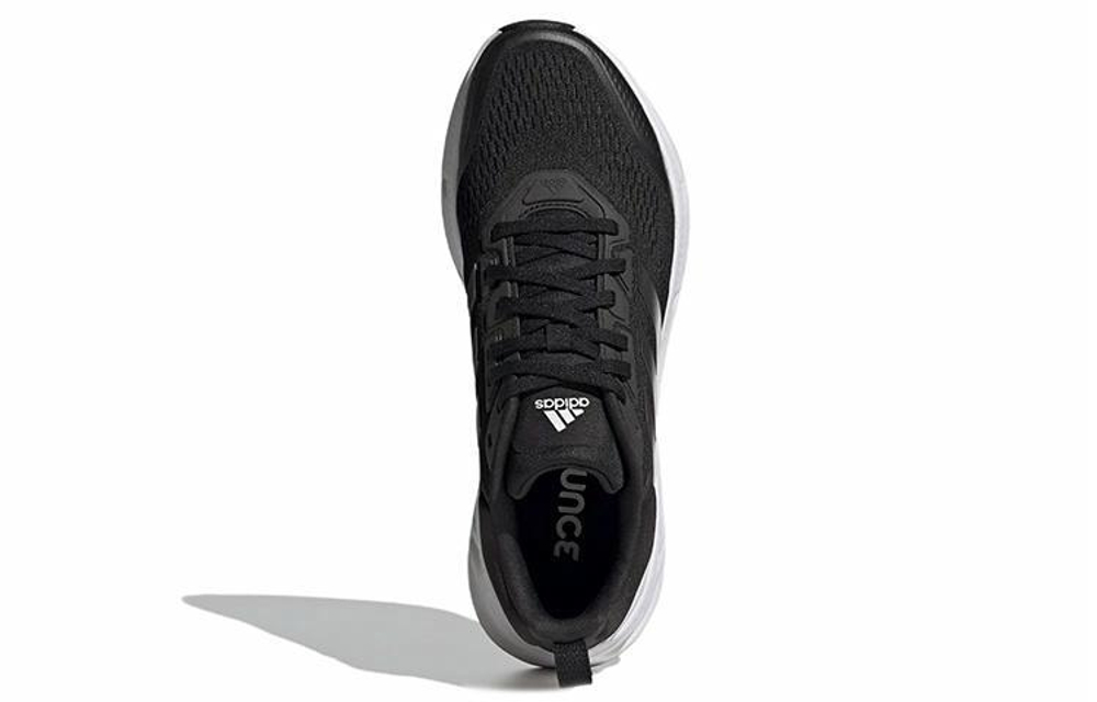 Кроссовки Adidas Questar