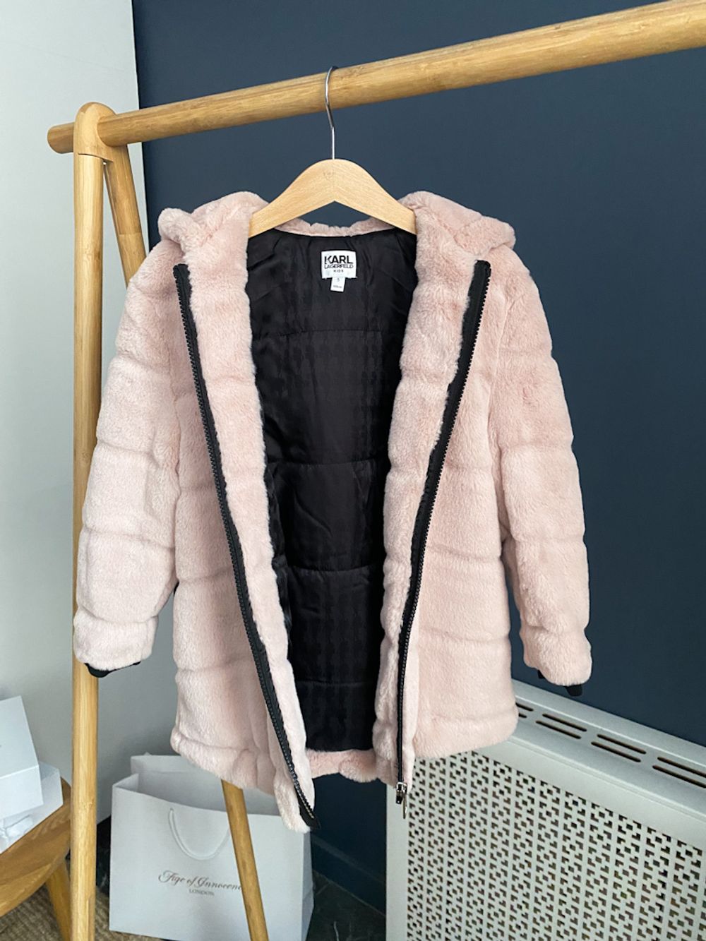 Меховая куртка Karl Lagerfeld, 110