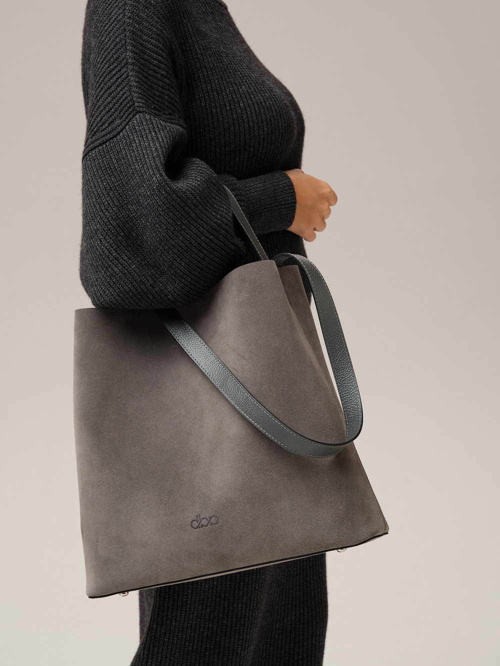 Замшевая сумка шоппер DBR 30948 серый замок