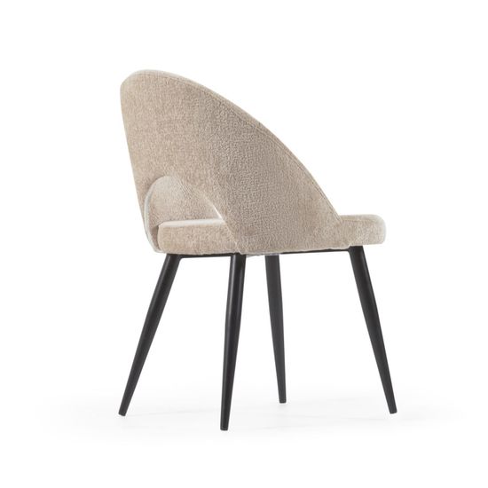 Бежевый стул Mael на стальных черных ножках La Forma Испания 