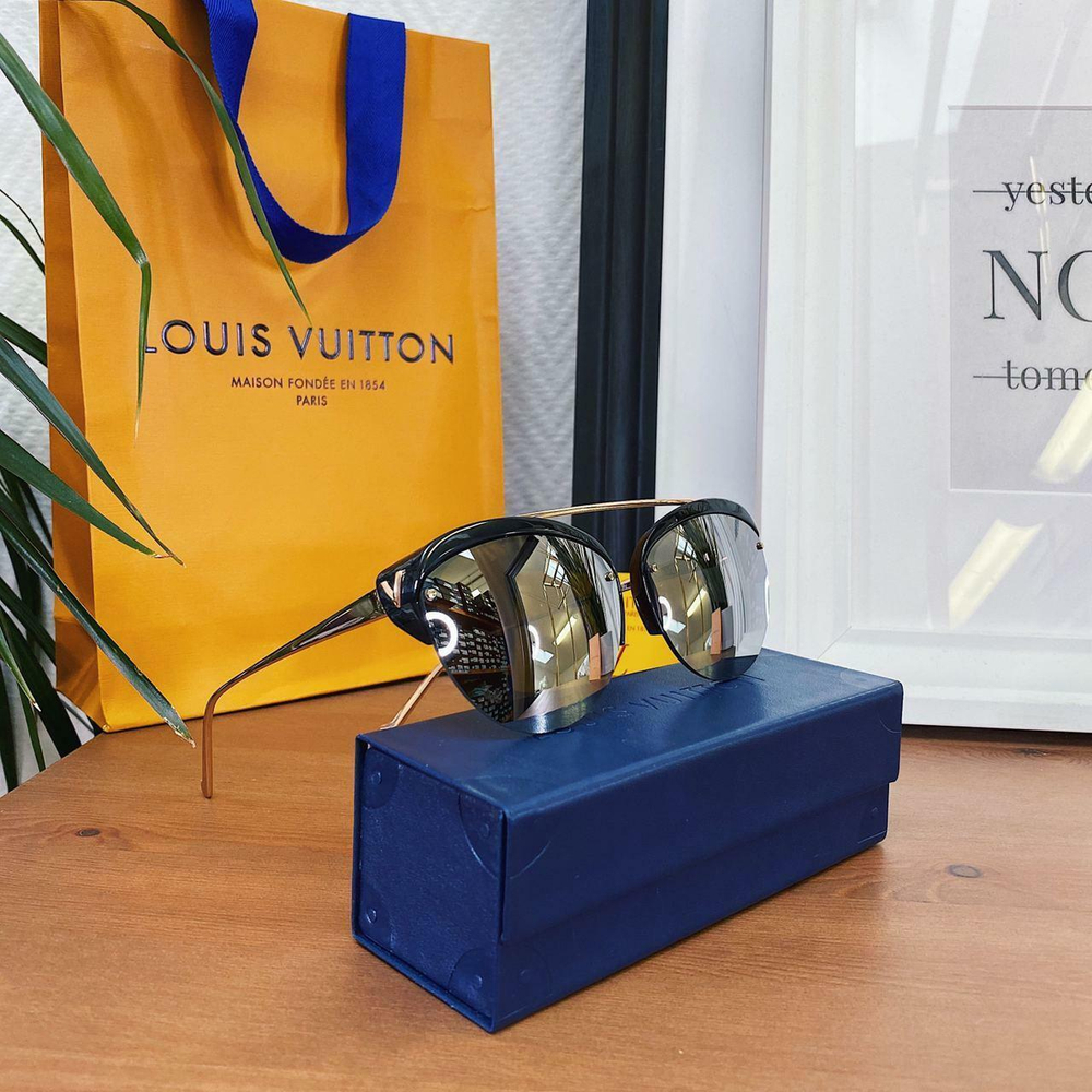 Солнцезащитные очки