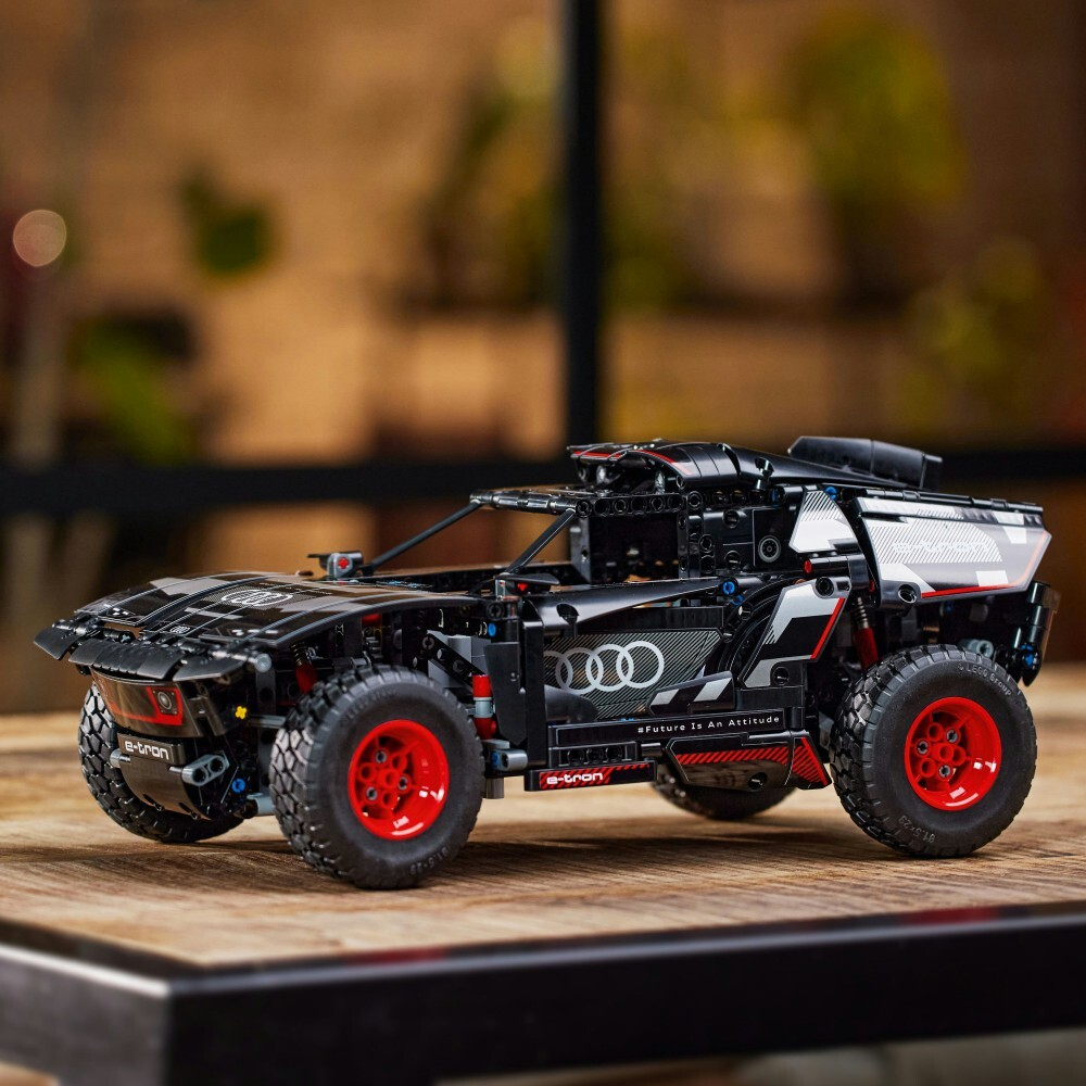 LEGO Technic Audi RS Q e tron 42160 42160 GTIN 5702017425207 20 700 Yomamaz