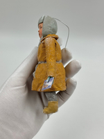 Ёлочное украшение в винтажном стиле «Мальчик с открыткой»