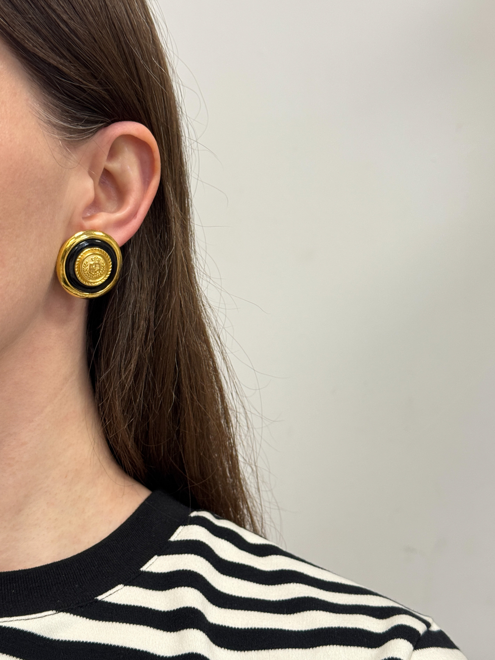 Серьги с чёрными вставками Liz Claiborne