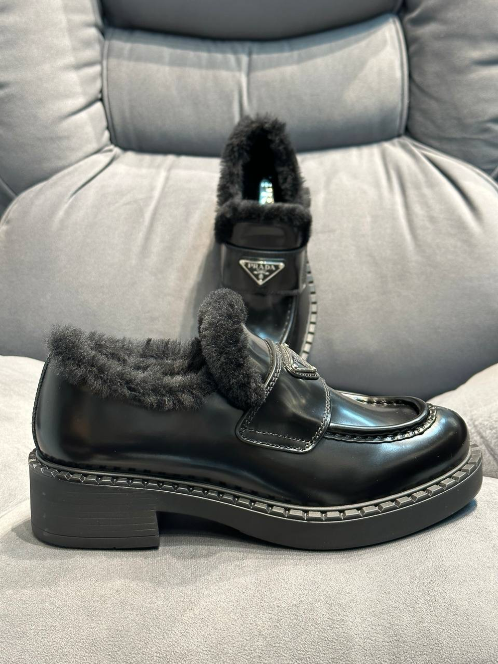 Лоферы Prada