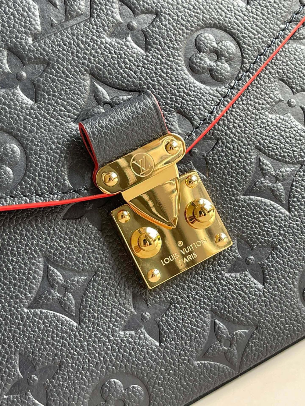Louis Vuitton Metis